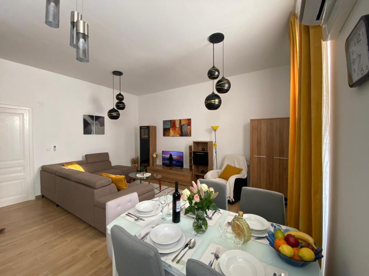 Apartman Andela Pula Centar Bagian luar foto